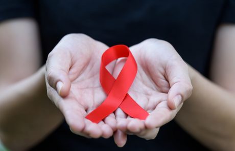 לחיות עם HIV – יום האיידס הבינלאומי