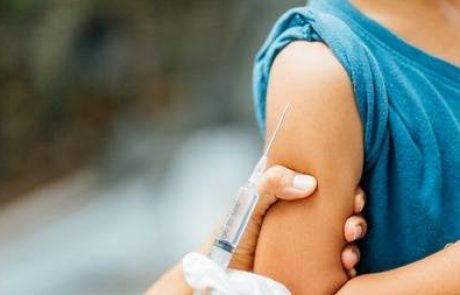 האם אפשר לחייב הורים לתת חיסונים לילדיהם?